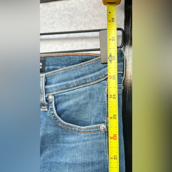 Veronica Beard Dark Blue Denim Jeans CARLY
11* KICK FLARE - Picture 3 of 13